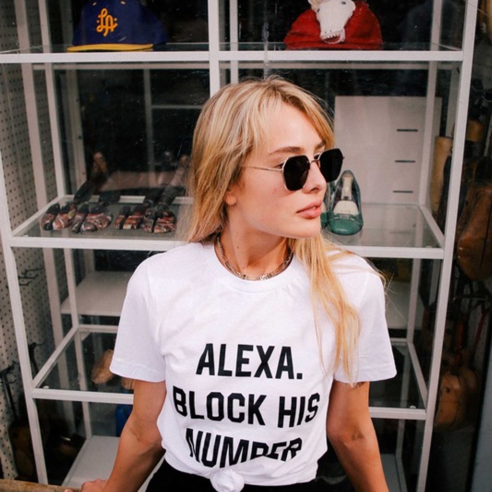 ALEXA. BLOCK HIS NUMBER GRAPHIC TEE - Picture 2 of 2